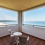 Alua Helios Bay