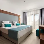Alua Helios Bay 4*