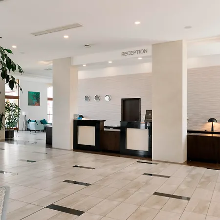Alua Helios Bay 4* ابزور