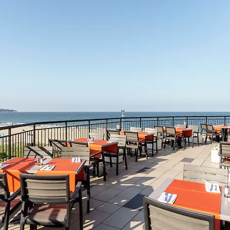 Alua Helios Bay 4* ابزور