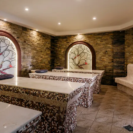 Alua Helios Bay فندق