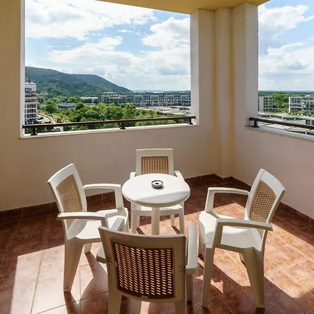 Alua Helios Bay 4* ابزور