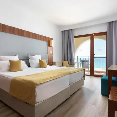Alua Helios Bay فندق 4*