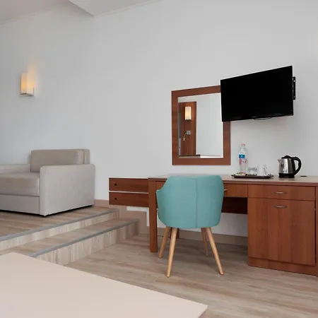 Alua Helios Bay 4*