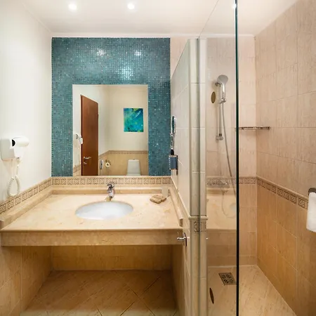 Alua Helios Bay فندق