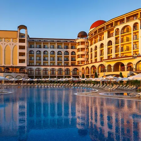 Alua Helios Bay فندق ابزور