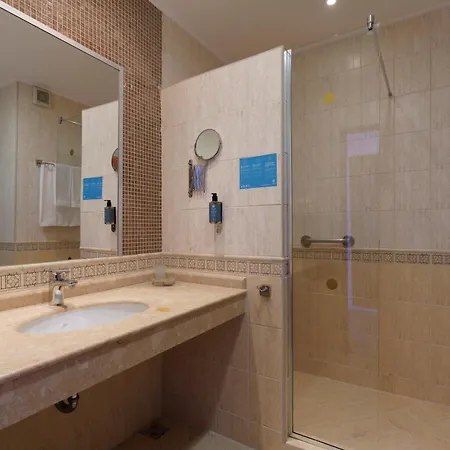 فندق Alua Helios Bay ابزور
