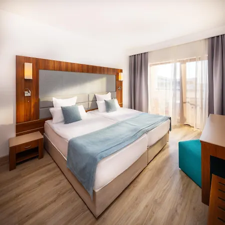 Alua Helios Bay 酒店 奥布佐尔