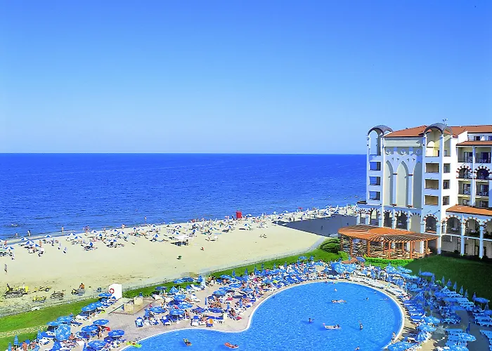 Alua Helios Bay 4* Obzor