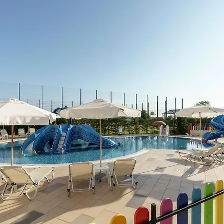 Alua Helios Bay ホテル