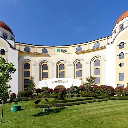 Alua Helios Bay Готель