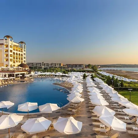 Alua Helios Bay