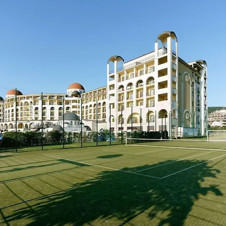 Alua Helios Bay 4*