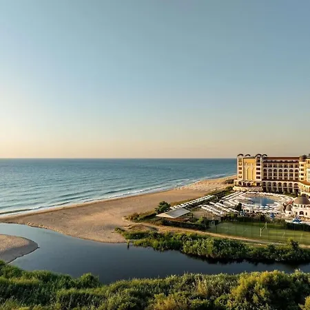 Alua Helios Bay