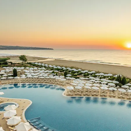 Готель Alua Helios Bay 4*