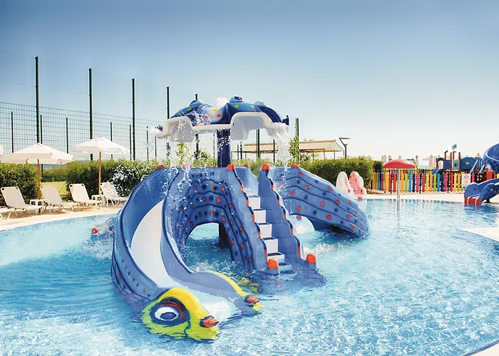 Alua Helios Bay Хотел