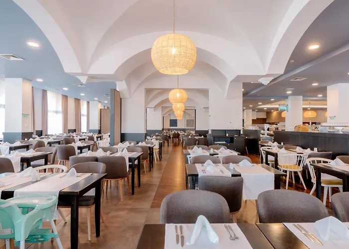 Хотел Alua Helios Bay