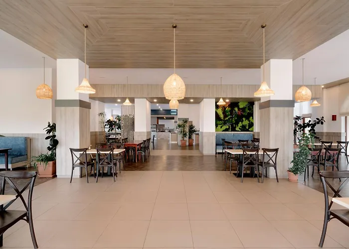 Alua Helios Bay 4* Obzor