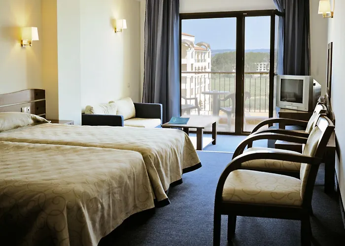 Hotell Alua Helios Bay 4*