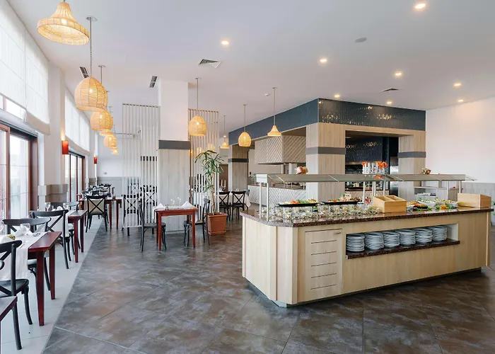 Hotell Alua Helios Bay 4*